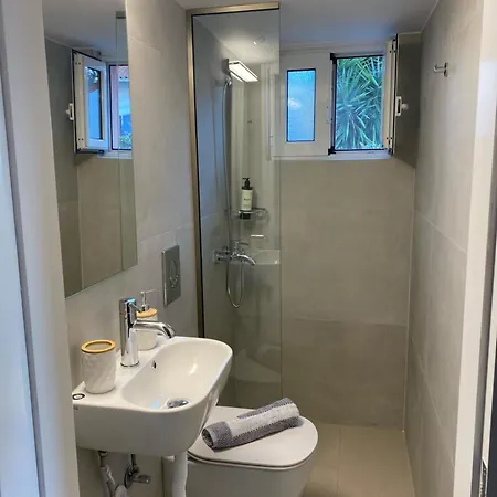 Avista Apartman *